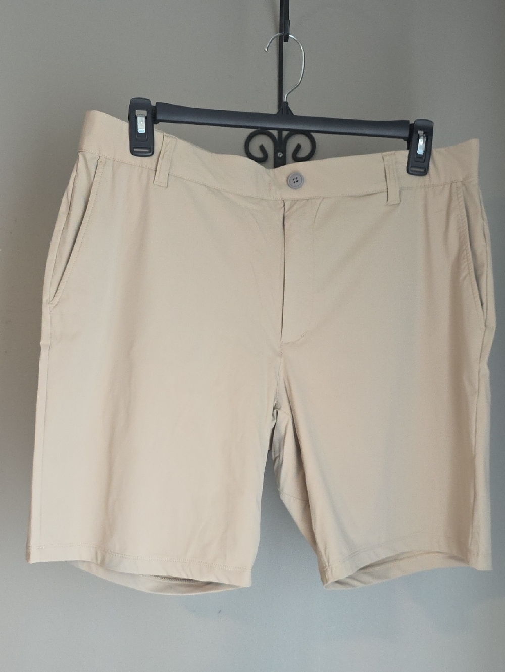 johnnie-O Performance Khaki Flat Front Stretch Shorts Size 38